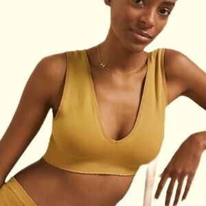 Anthropologie Sasha Seamless V-Neck Bralette in Gold Size M/L